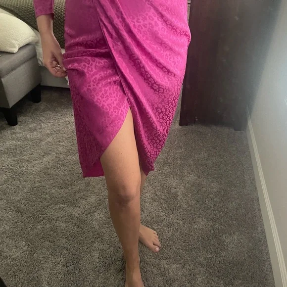 Saylor pink leopard print dress! - Picture 5 of 5